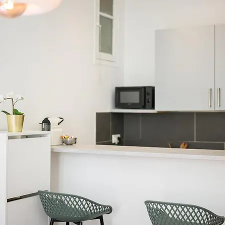 Rr Modernite Et Confort Au Coeur De La Appartement *